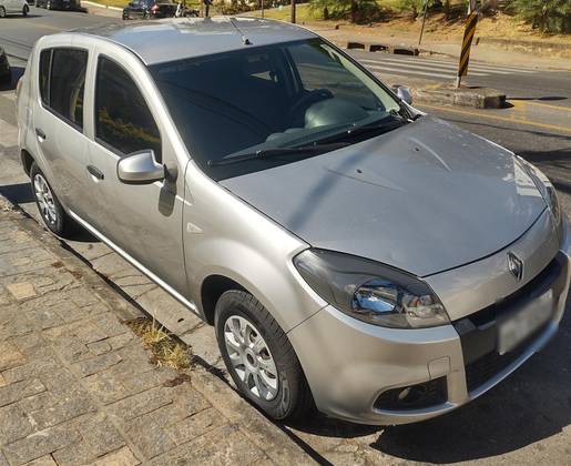RENAULT SANDERO 1.0 EXPRESSION 16V FLEX 4P MANUAL RENAULT SANDERO 1.0 EXPRESSION 16V FLEX 4P MANUAL